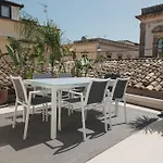 Dimora Crocefisso Villa Noto